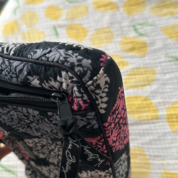 Vera Bradley crossbody - Picture 6 of 8